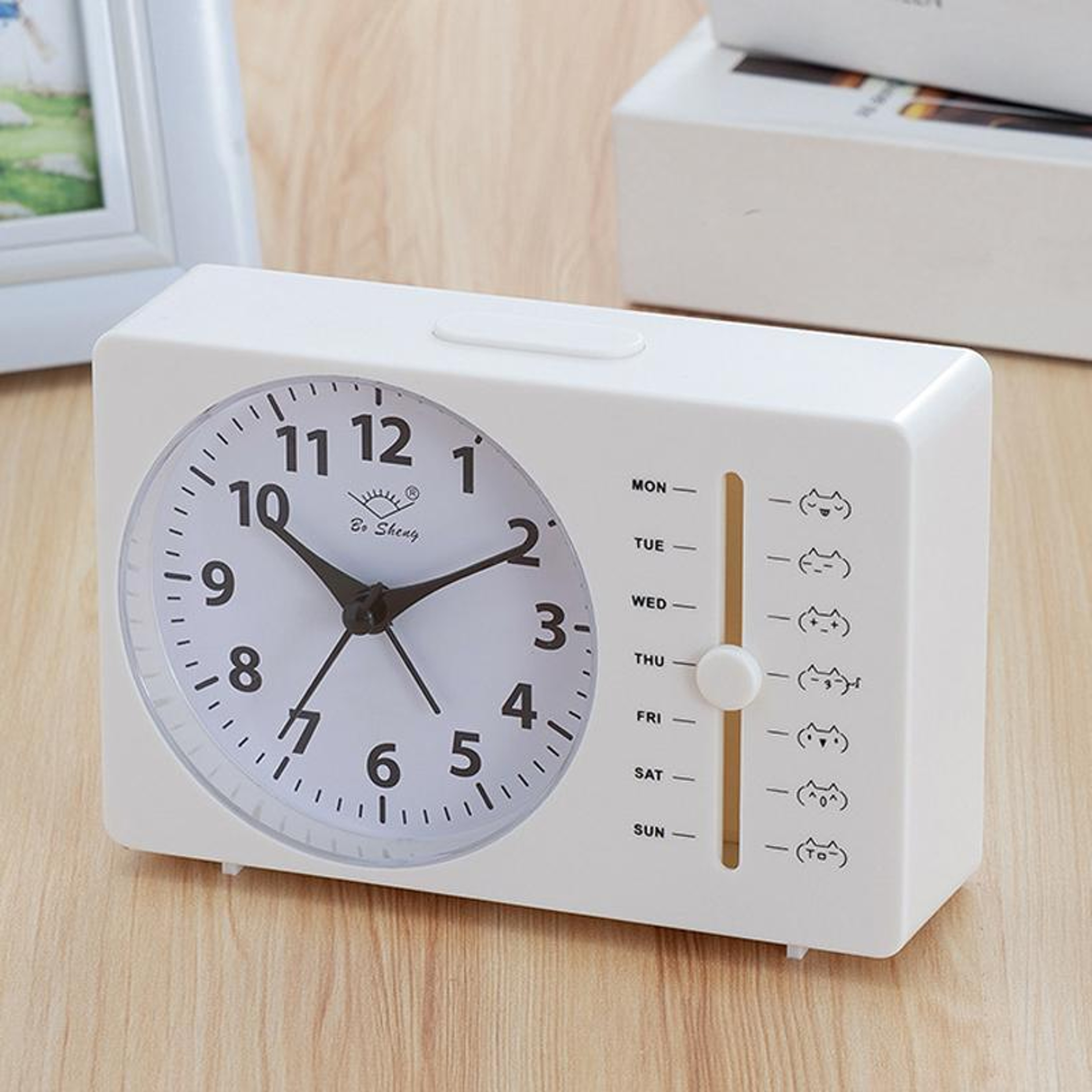 Modern Silent Quartz Alarm Clock With Weekly Function For Desk  Bedside 11