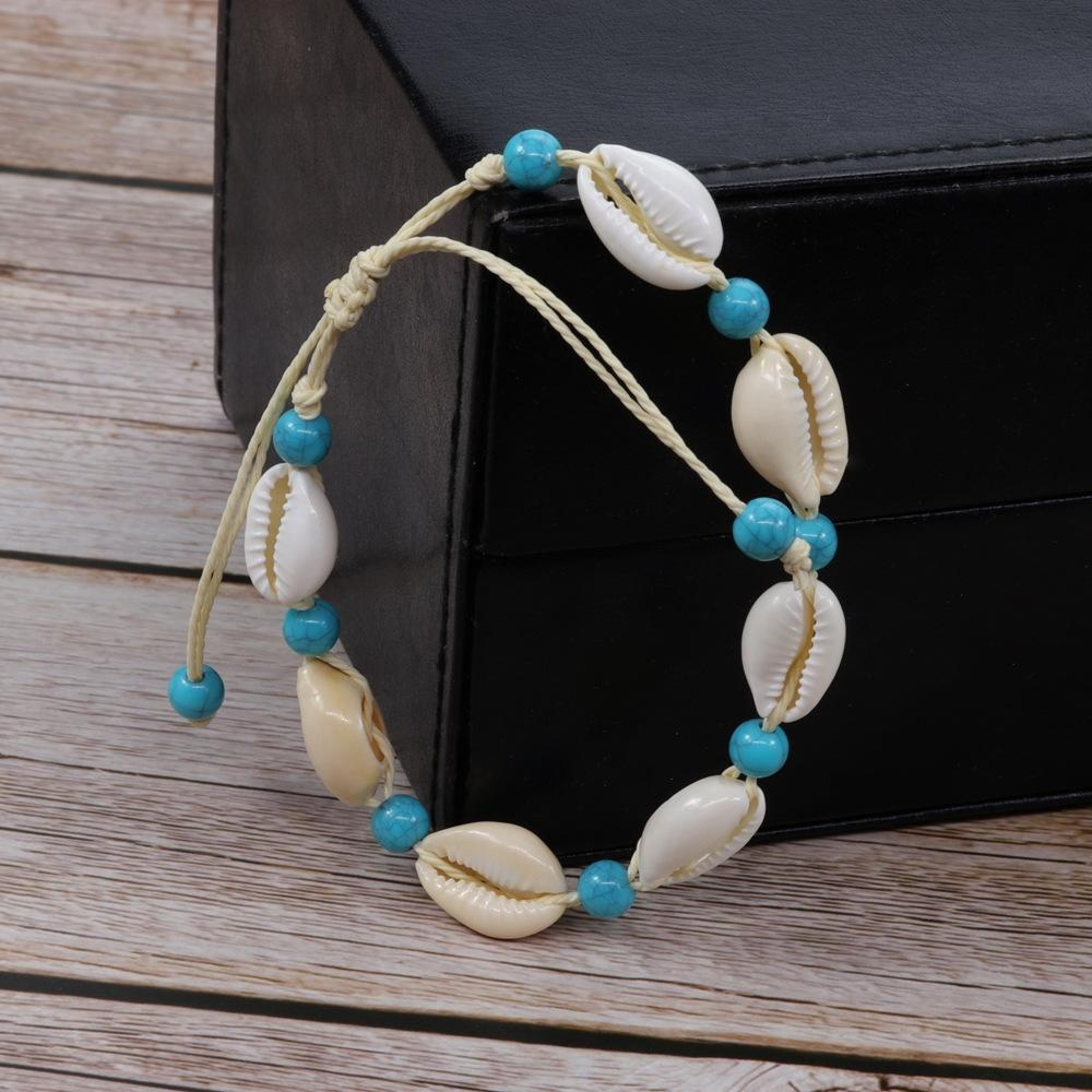 Handmade Shell Bracelet Adjustable Braided Rope Bracelet For Women And Men 1
