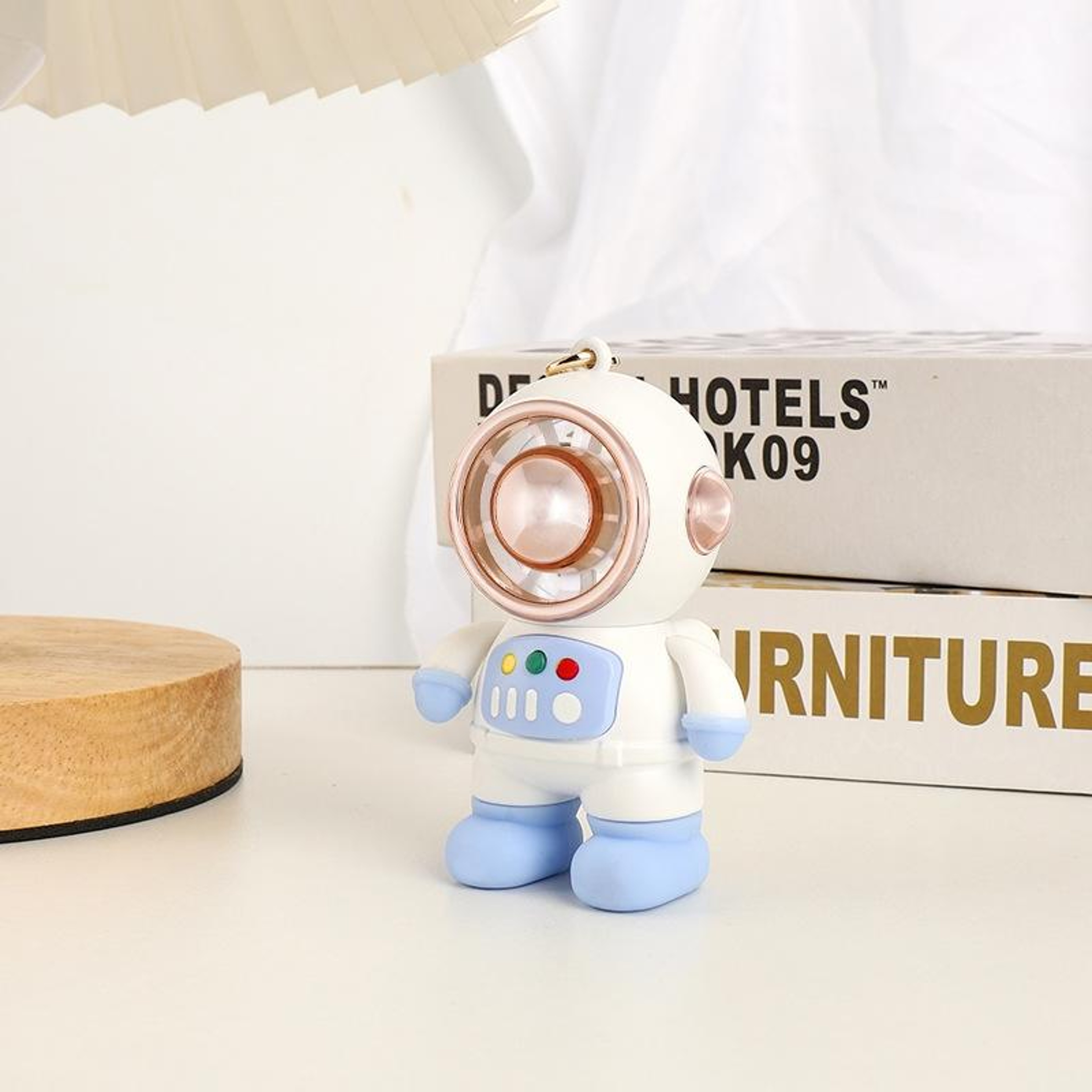 Astronaut Portable Mini Fan USB Rechargeable Handheld Personal Cooling Fan with Lanyard – view 12