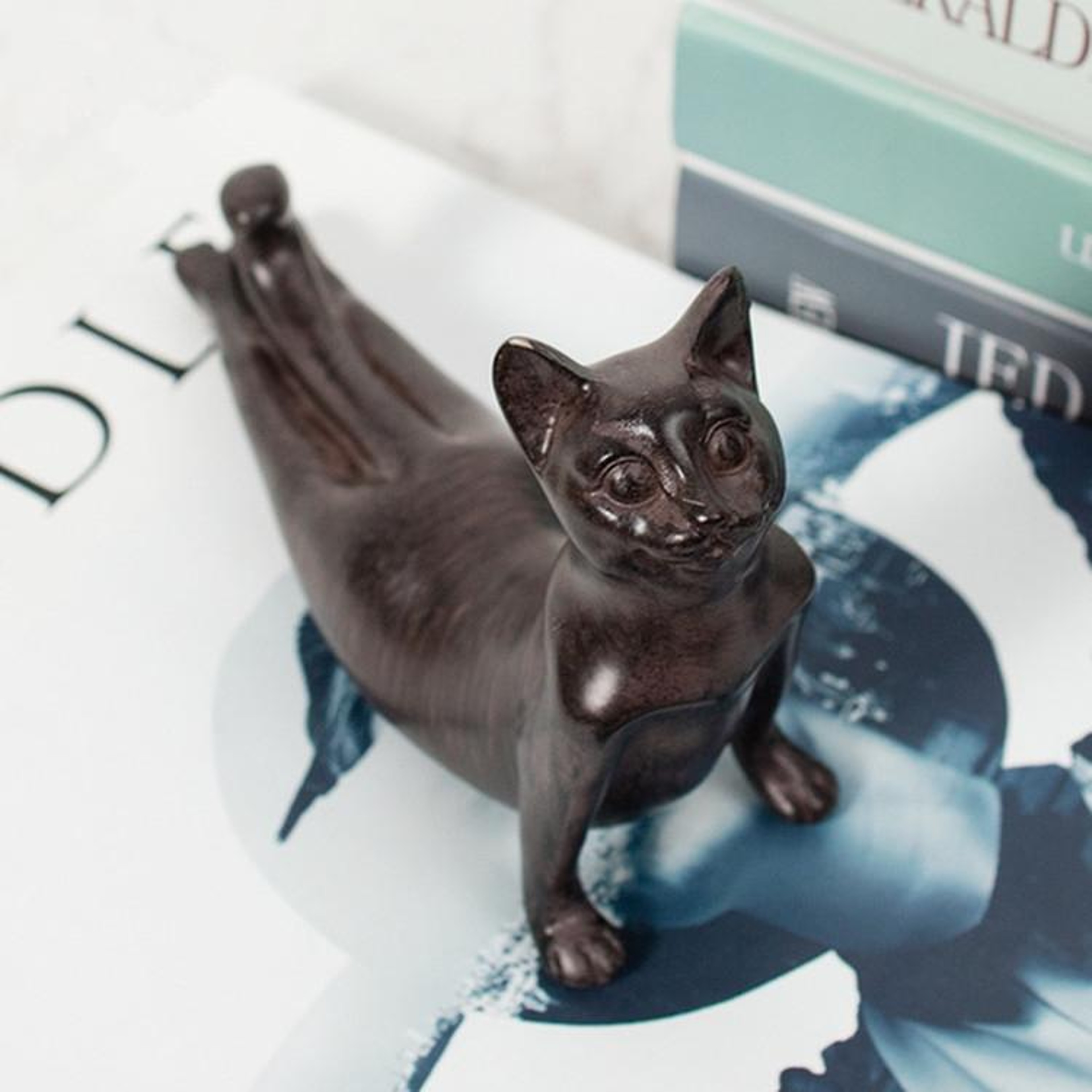 Zen Yoga Cat Figurine Resin Meditation Cat Statue Decor For Home  Office 0