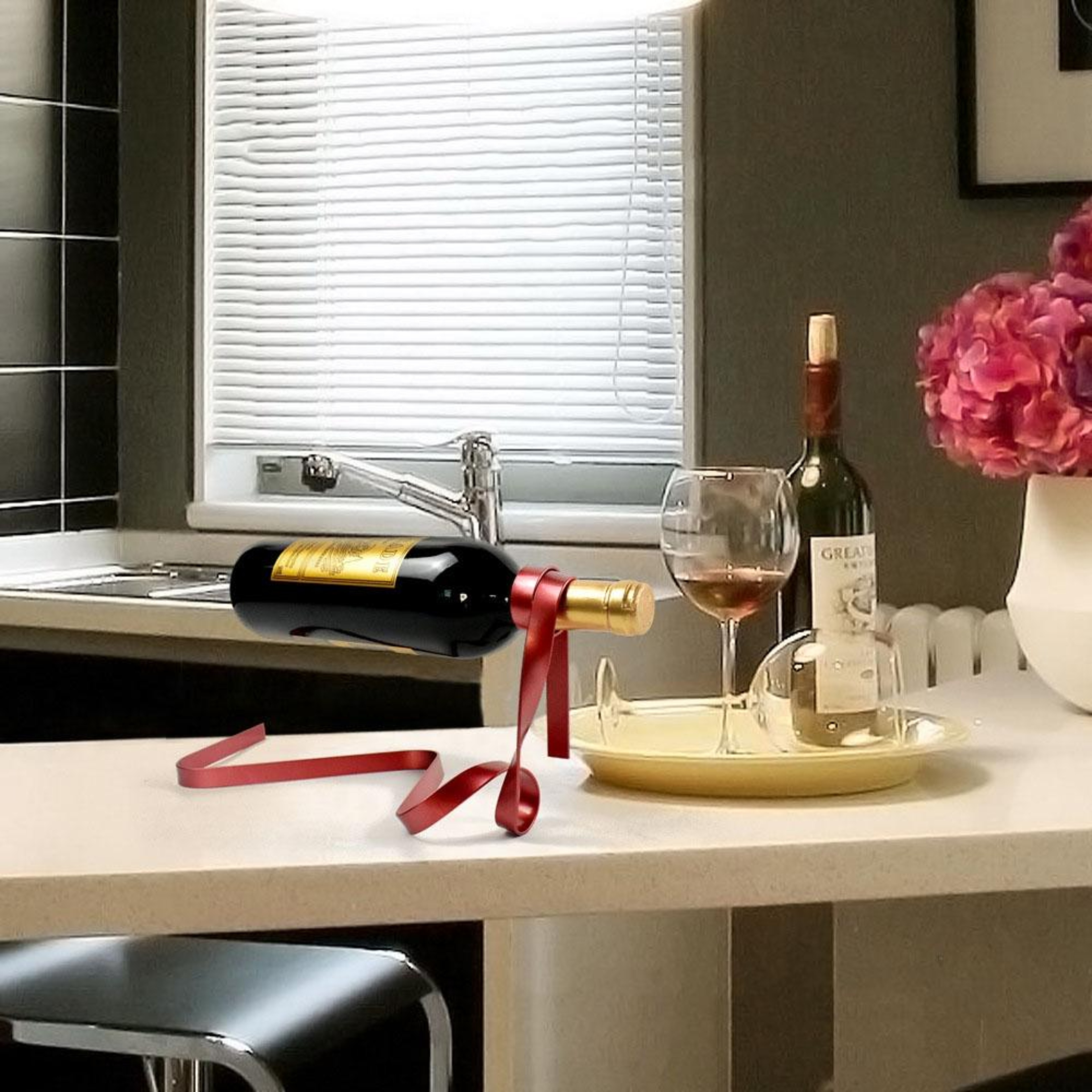 Ribbon Style Wine Bottle Holder Metal Floating Wine Bottle Stand Decorative Wine Rack Decor 3