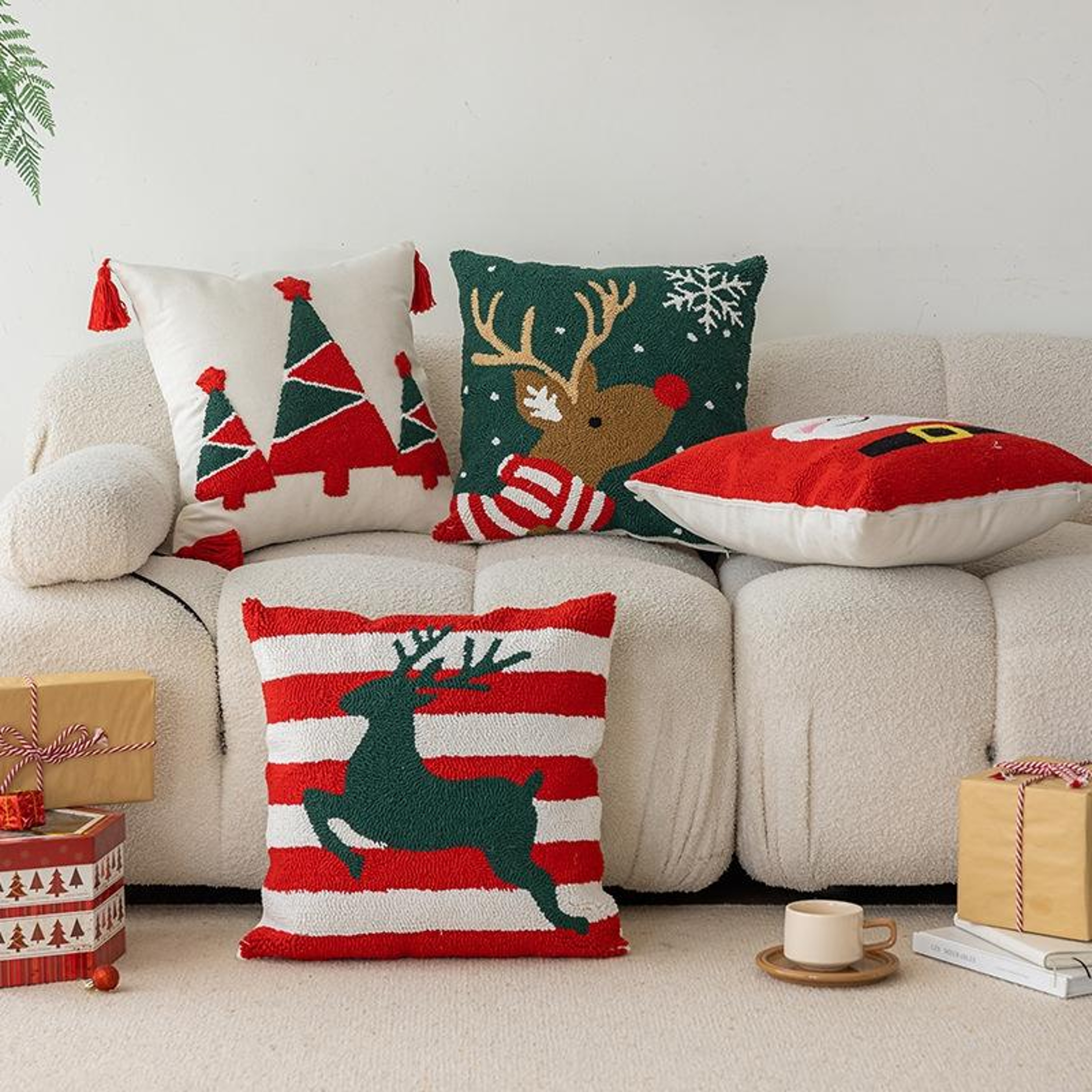 Christmas Floral Pillow Cover Soft Velvet Hidden Zipper Holiday Pillow Cover For Festive Home Decor 1