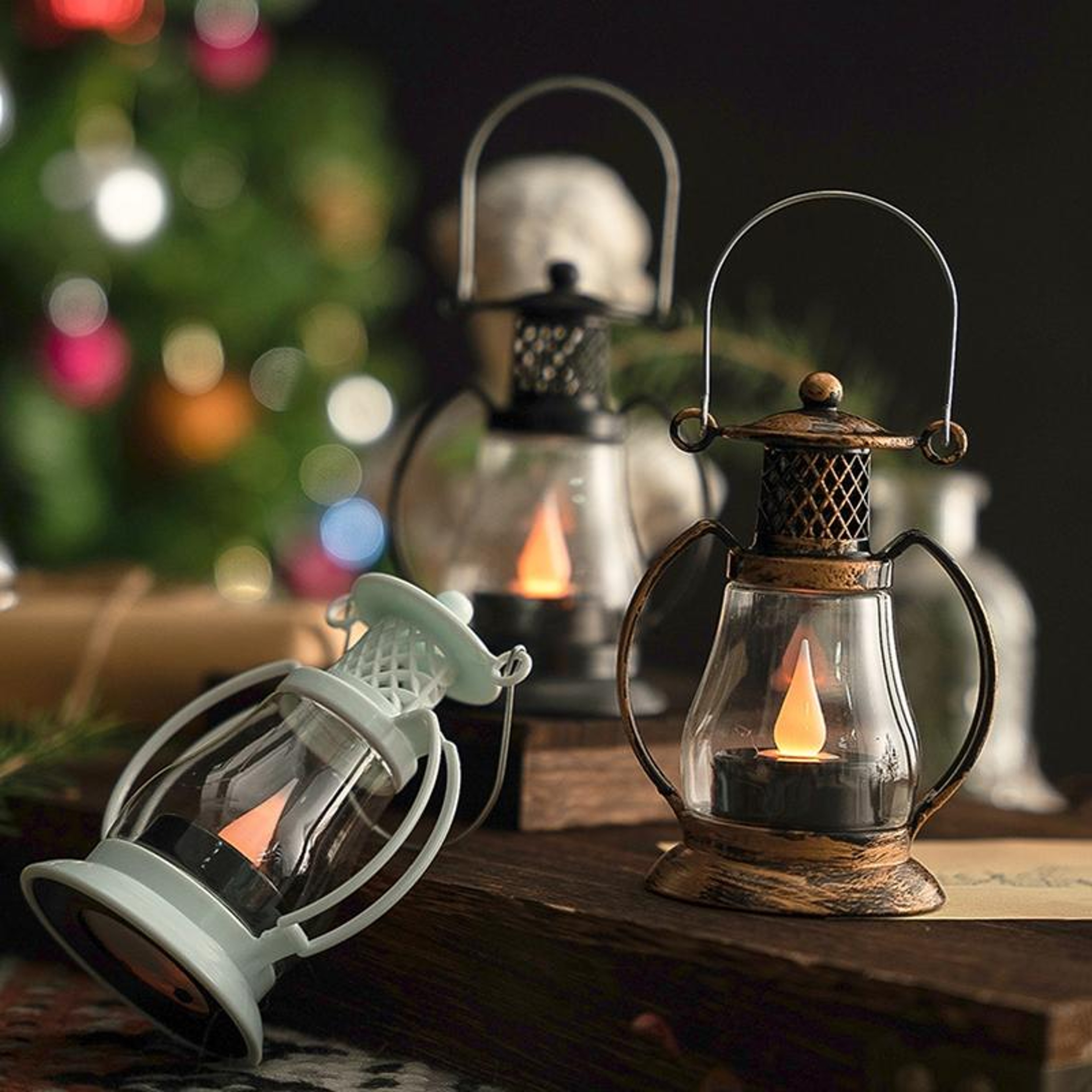 Vintage LED Lantern Decoration With Flame Effect Christmas Lantern Decor For Home Holiday Table Cen 0