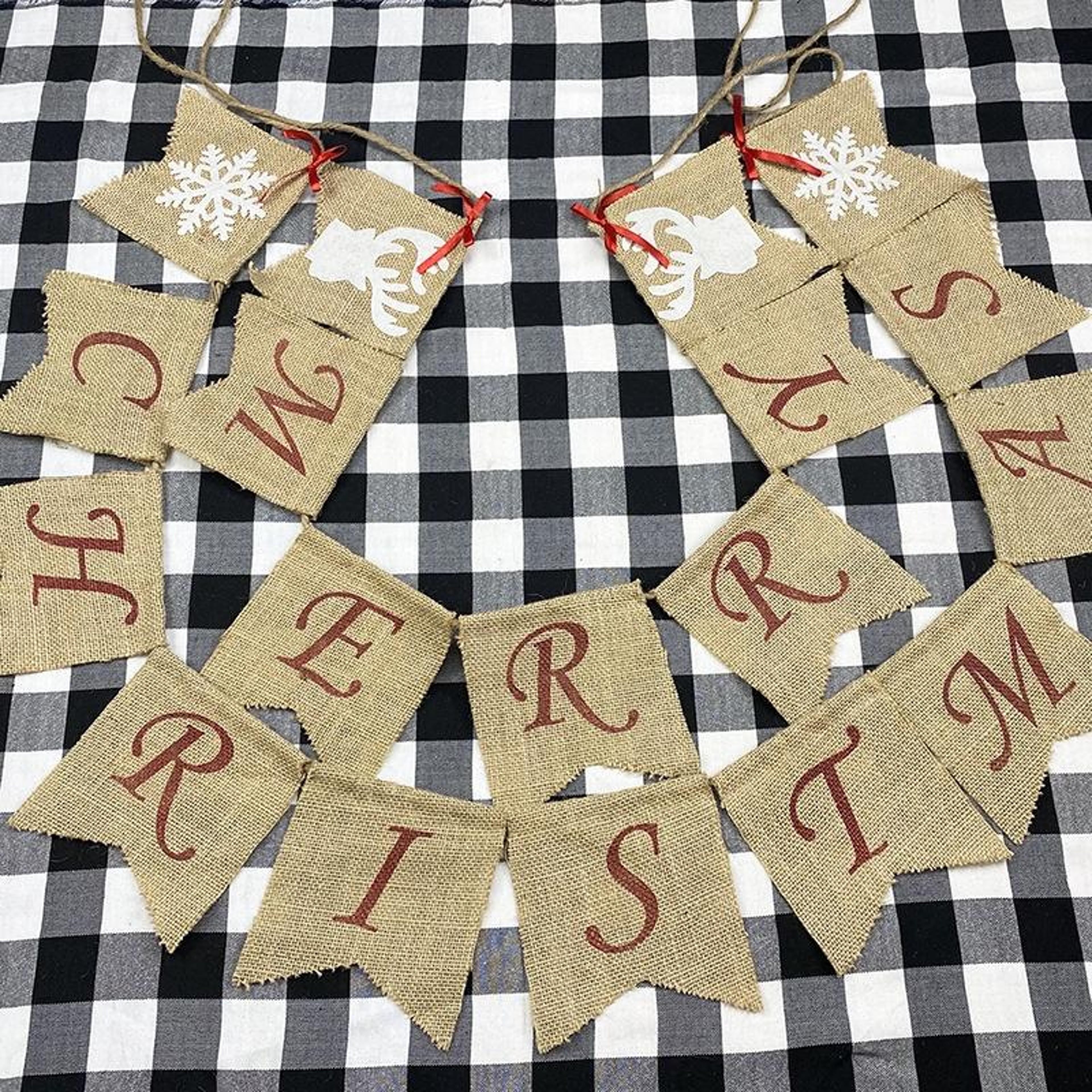 Christmas Party Decoration Set with Merry Christmas Banner, Hanging Swirls and Cake Toppers – view 4