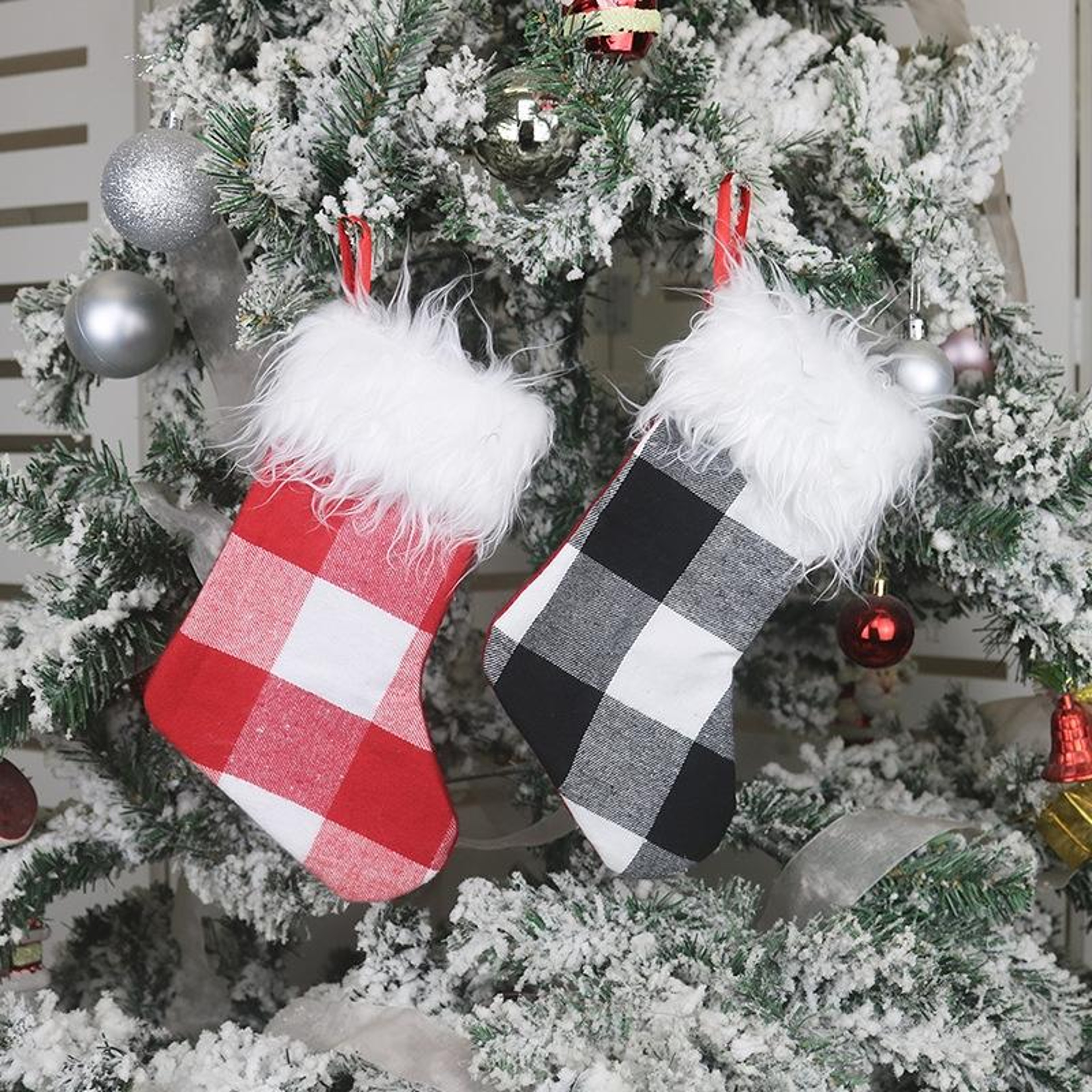 Plaid Plush Christmas Stocking Gift Bag And Hanging Christmas Tree Decoration 0