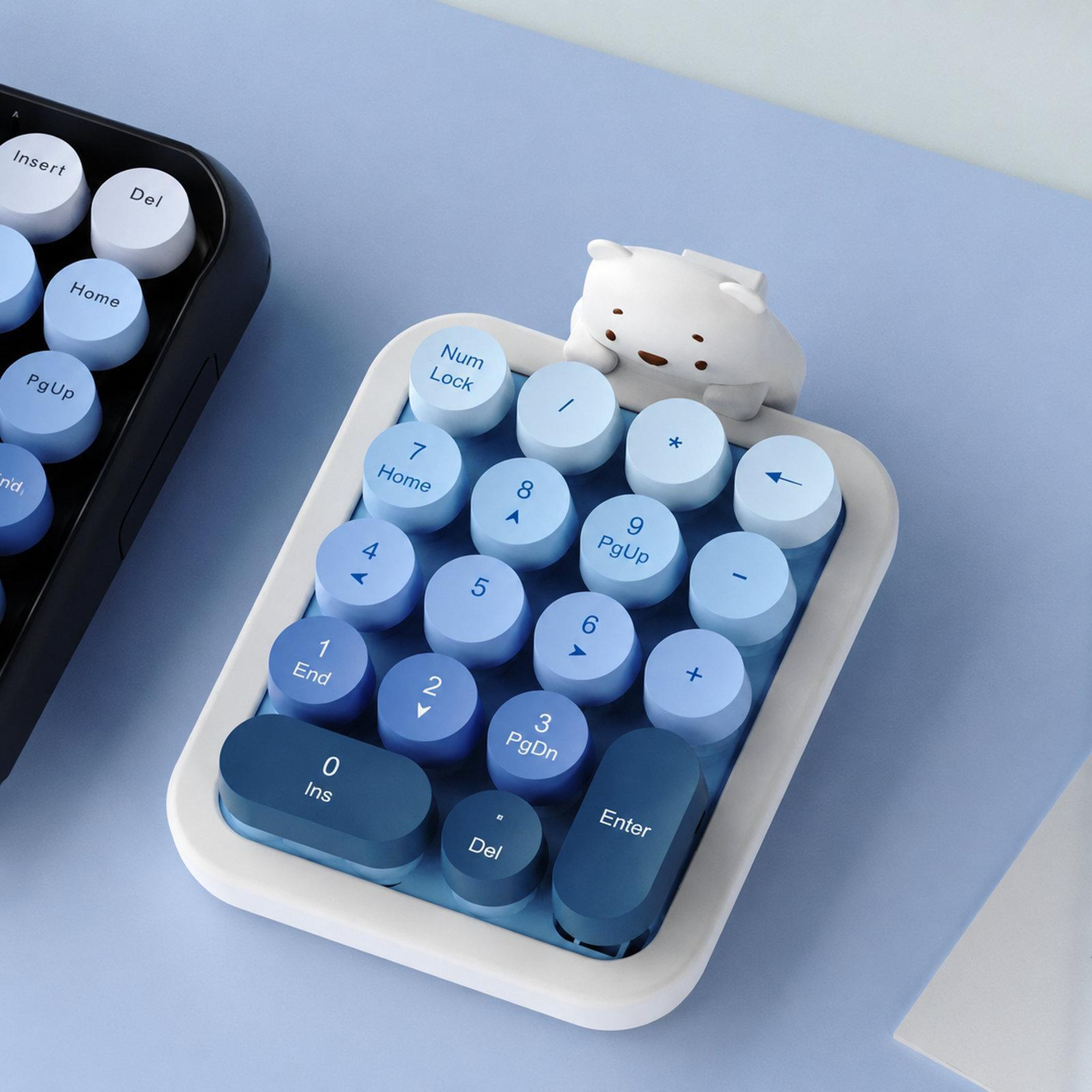 Wireless Numeric Keypad 18Key Laptop Number Pad With Silicone Bear Cover 0