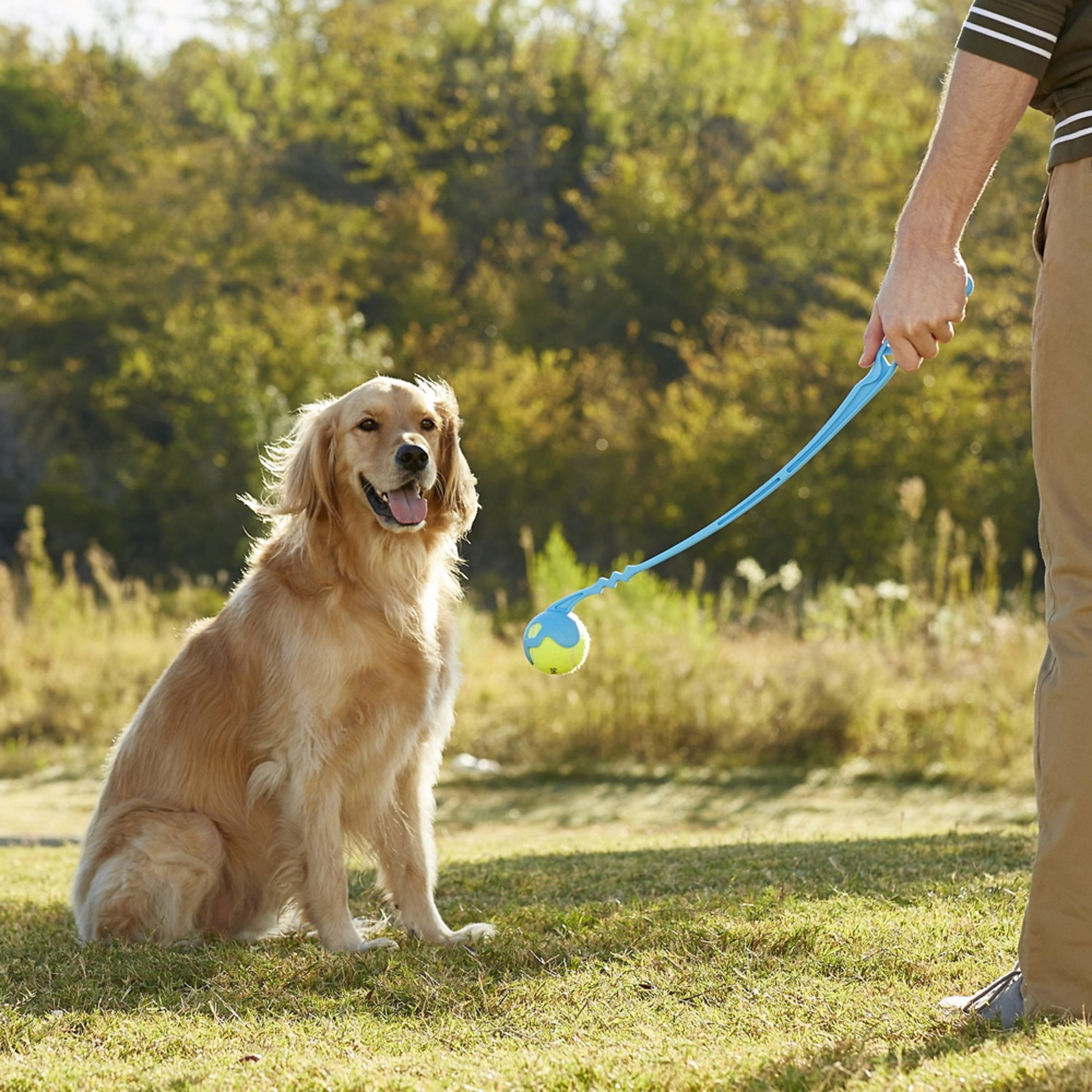 Fetch It Manual Dog Ball Launcher & Thrower – view 1