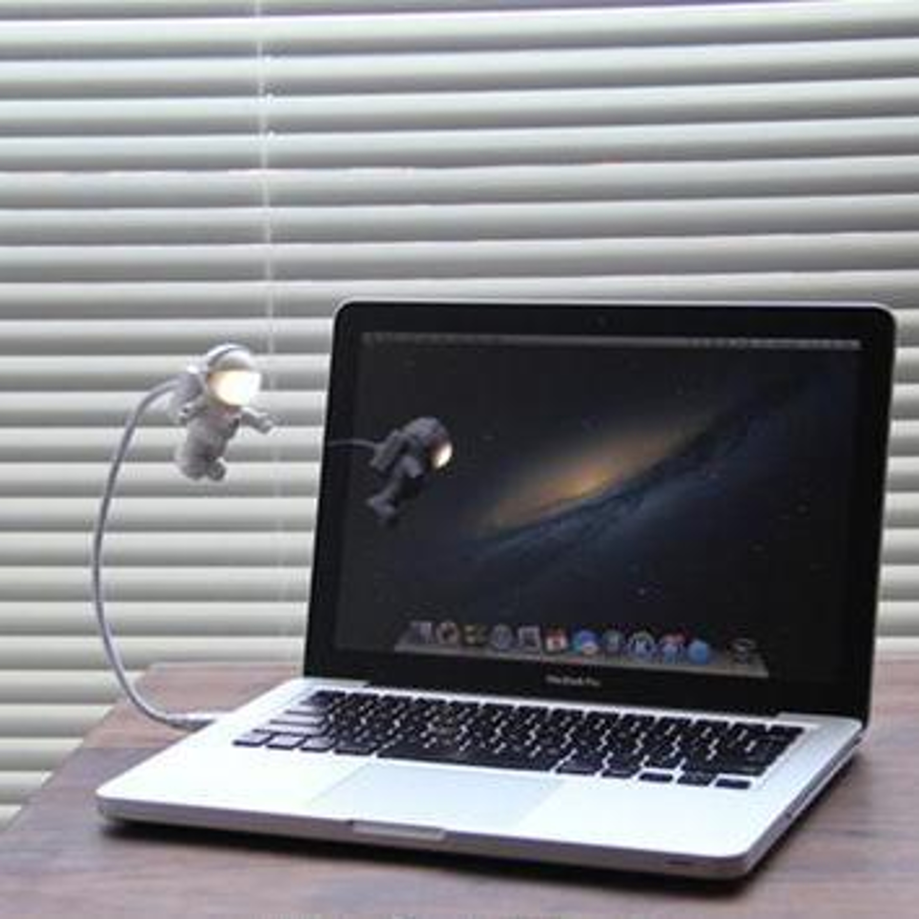Space Man Portable Laptop Lamp 3