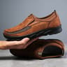 Breathable Men Casual Shoes Comfortable Loafers Sneakers Designer Moccasins Soft Sole Retro Walking 1