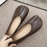 Womens Japanese Style Tabi Leather Flats With Split Toe Design 9