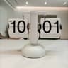 Vintage FlipPage Automatic Quartz Desk Clock Retro Timepiece Decor 2