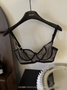 Transparent Ultra Thin Strapless Lace Bra With Embroidered Detail 2