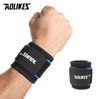 AOLIKES Adjustable Wrist Support Brace  Compression Wrist Wrap For Sports Gym  Everyday Wrist Stabi 7